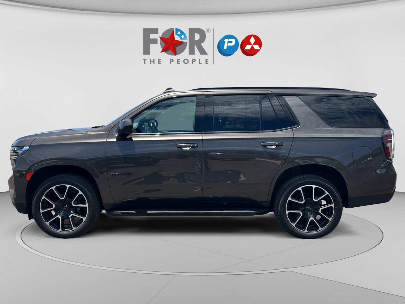 Used 2021 Chevrolet Tahoe RST w/ Rear Media and Nav Package AWD/4WD image 2