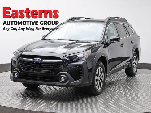 Used 2023 Subaru Outback Premium AWD/4WD image 1