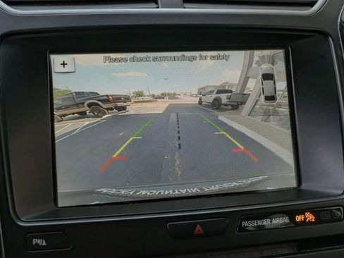 Used 2018 Ford Explorer XLT w/ Equipment Group 202A image 23