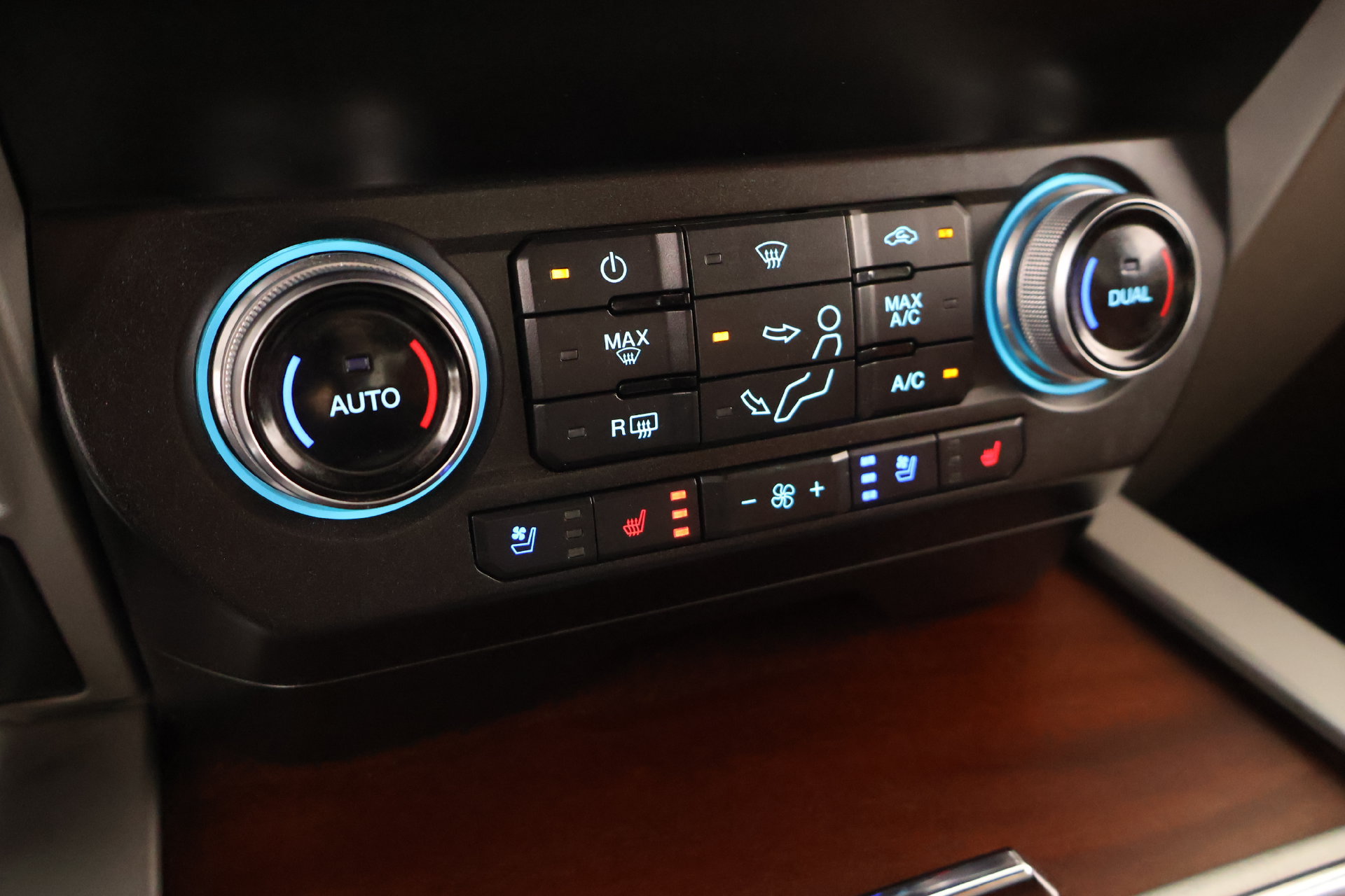 Used 2021 Ford F350 King Ranch AWD/4WD image 8
