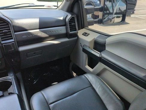 Used 2019 Ford F250 XLT w/ XLT Value Package RWD image 17