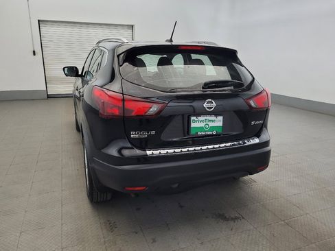 Used 2018 Nissan Rogue Sport SV w/ SV Technology Package AWD/4WD image 6