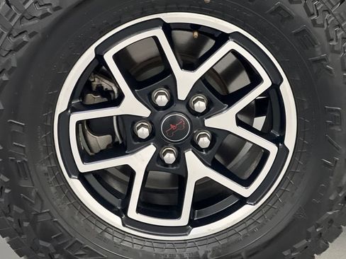 Used 2024 Jeep Wrangler Unlimited Rubicon AWD/4WD image 71