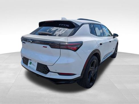Used 2025 Chevrolet Equinox EV RS w/ LPO, All-Weather Mat Package FWD image 7