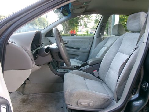 Used 2003 Nissan Maxima GXE FWD image 9