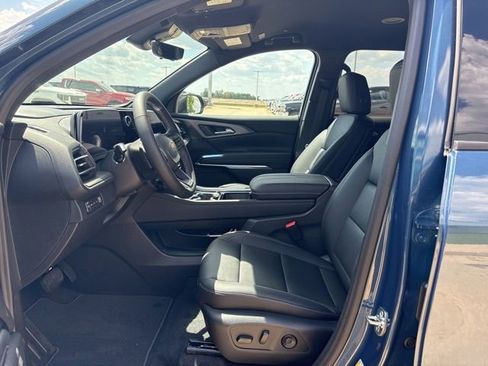 New 2026 Chevrolet Traverse LT w/ Driver Confidence Package AWD/4WD image 11