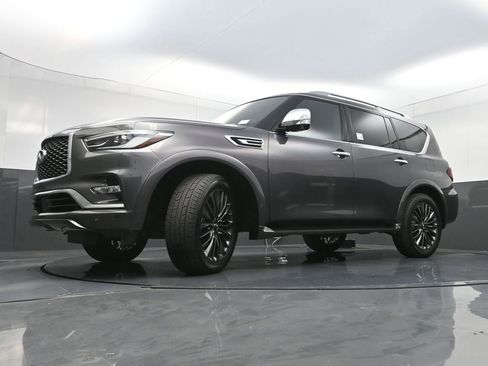 Used 2023 INFINITI QX80 Sensory w/ Cargo Package AWD/4WD image 33