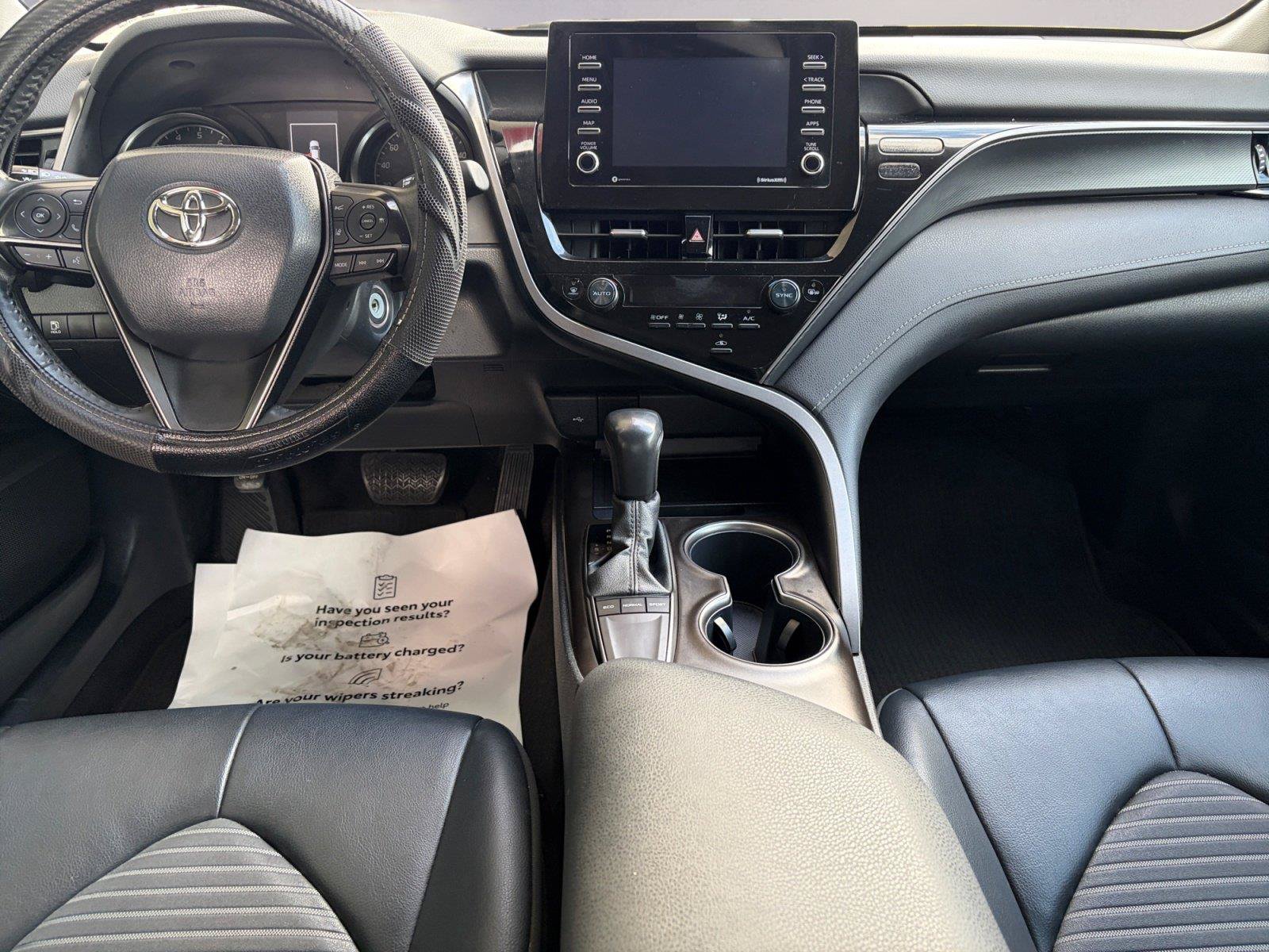 Used 2022 Toyota Camry SE FWD image 10