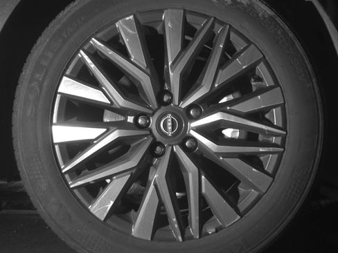 Used 2025 Nissan Altima 2.5 SV image 13