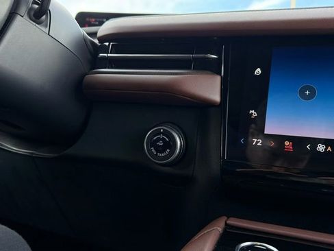 Used 2025 Lincoln Navigator Reserve image 39