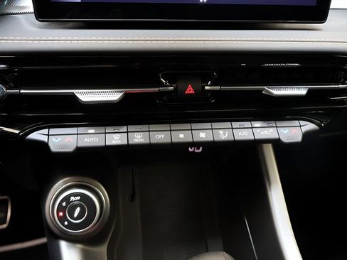 New 2025 Alfa Romeo Tonale w/ Premium Package image 26