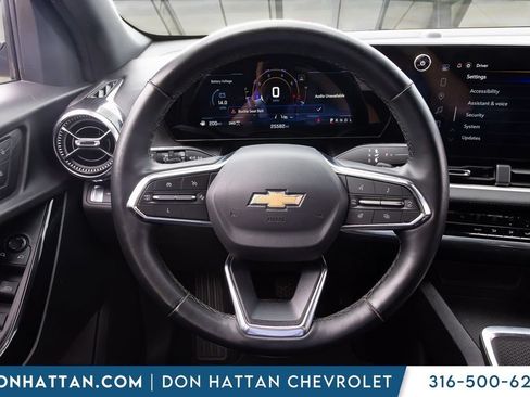Used 2025 Chevrolet Equinox LT AWD/4WD image 5