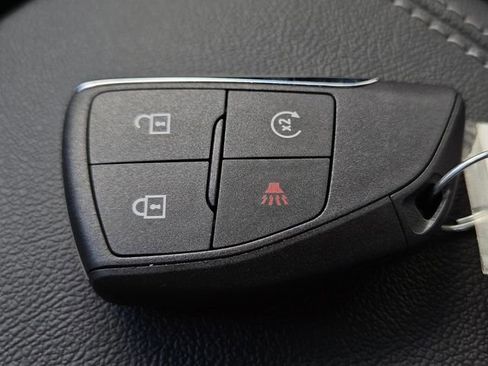 New 2026 GMC Canyon Elevation w/ Convenience Package image 27