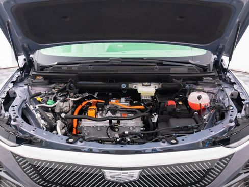 New 2026 Cadillac Optiq Luxury 1 image 30