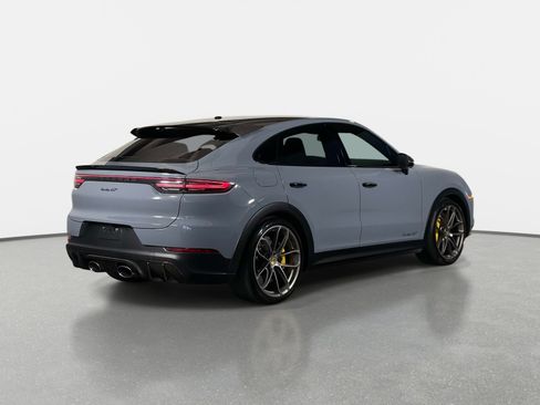 Used 2023 Porsche Cayenne Turbo GT AWD/4WD image 3