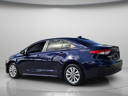 Used 2024 Toyota Corolla LE w/ LE Convenience Package FWD image 8