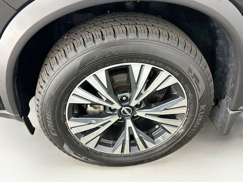 Used 2023 Nissan Rogue SV AWD/4WD image 11
