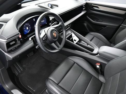 Certified 2024 Porsche Macan 4 Electric image 4