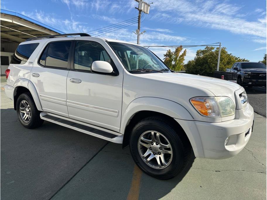Used 2005 Toyota Sequoia SR5 RWD image 5