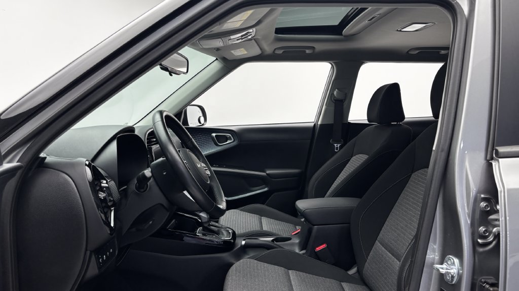 Used 2025 Kia Soul EX FWD image 11