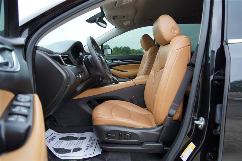Used 2020 Buick Enclave Essence FWD image 41