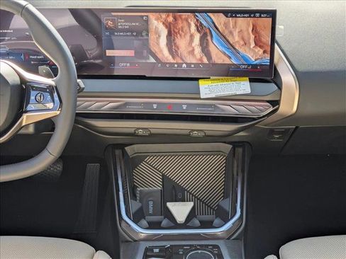 Used 2025 BMW X3 xDrive30i w/ Convenience Package image 11