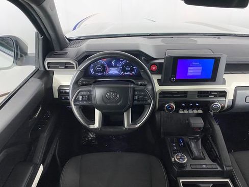 Used 2024 Toyota Tacoma TRD Off-Road AWD/4WD image 17
