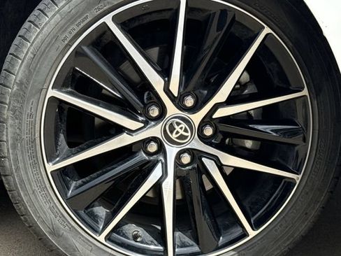 Used 2023 Toyota Camry SE FWD image 9