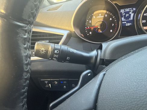 Used 2016 Hyundai Veloster w/ Option Group 02 image 26