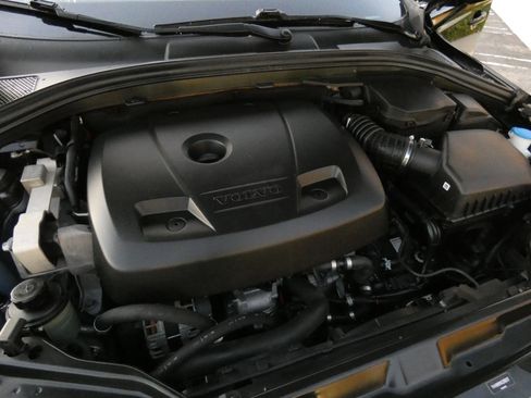 Used 2016 Volvo XC60 T6 Platinum image 67