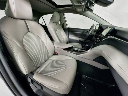 Used 2024 Toyota Camry SE w/ Convenience Package FWD image 13