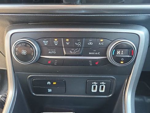 Used 2021 Ford EcoSport SE w/ SE Convenience Package image 27