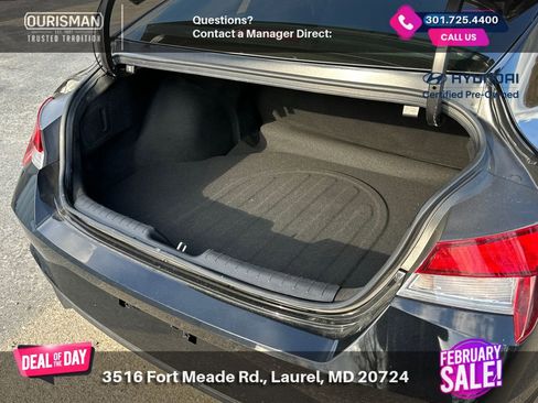 Used 2025 Hyundai Elantra SEL image 19