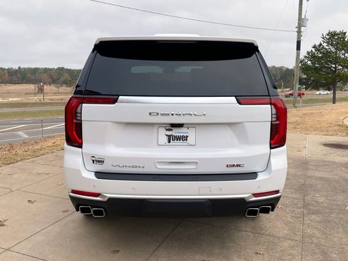 Used 2025 GMC Yukon Denali w/ Denali Reserve Package image 5