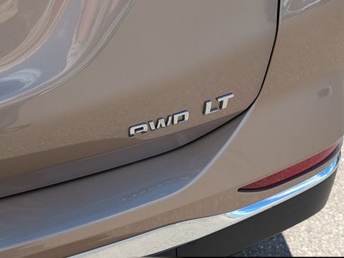 Used 2019 Chevrolet Equinox LT AWD/4WD image 6