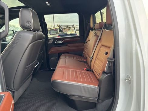 Used 2024 GMC Sierra 2500 Denali Ultimate image 28