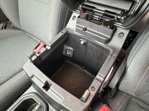 Certified 2025 Jeep Wrangler Sahara 4xe w/ Safety Group image 27