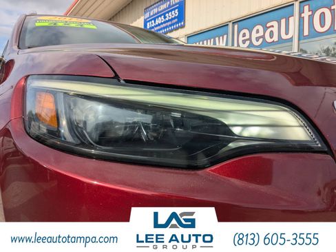 Used 2019 Jeep Cherokee Latitude Plus image 9