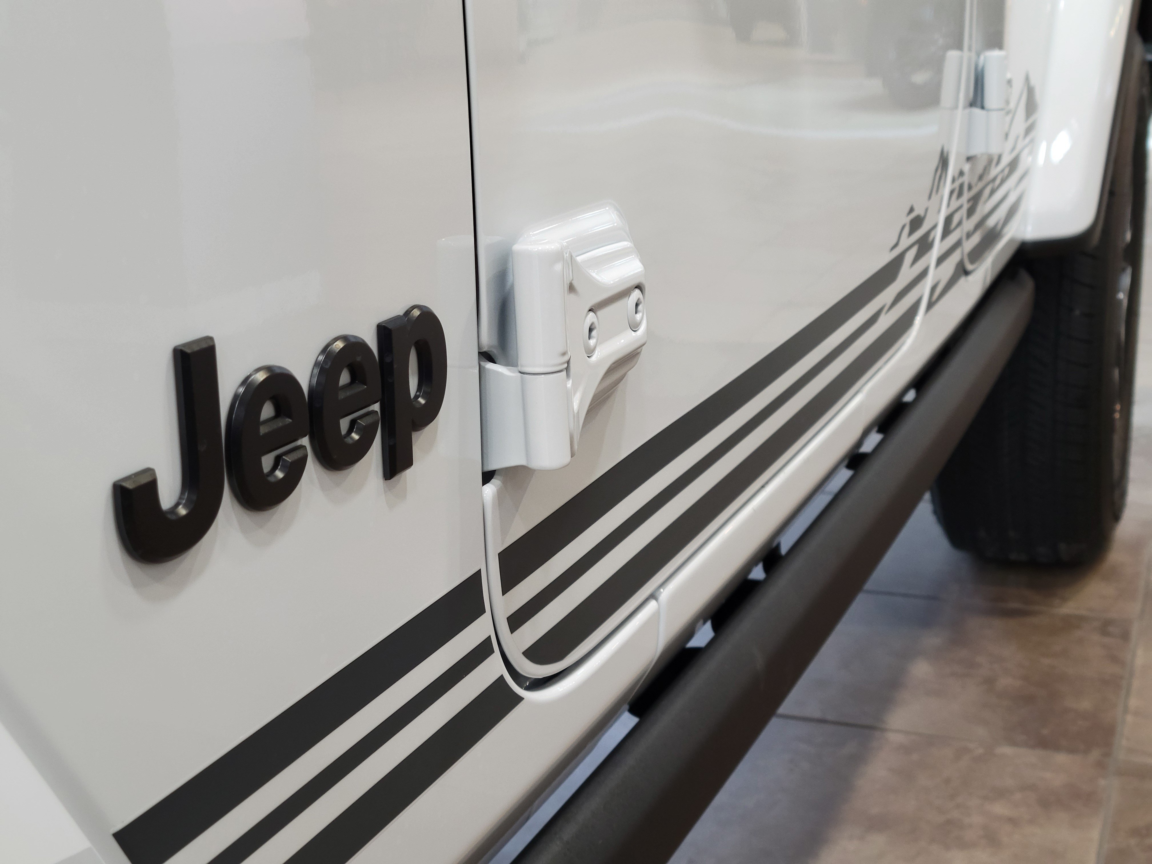 New 2026 Jeep Wrangler Unlimited Sahara AWD/4WD image 17
