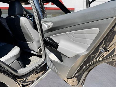 Used 2023 Volkswagen ID.4 Pro S image 18