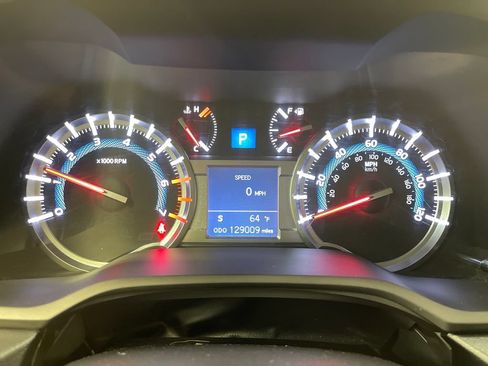 Used 2017 Toyota 4Runner SR5 Premium AWD/4WD image 23