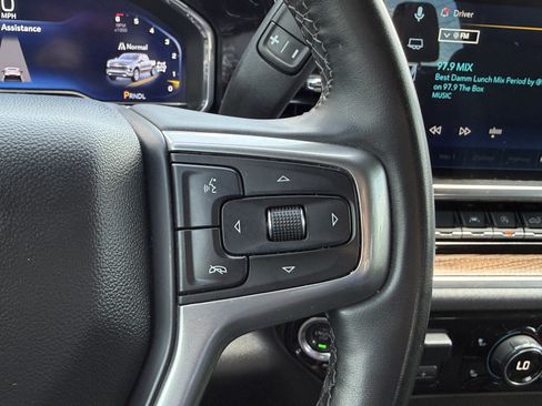 Used 2025 Chevrolet Silverado 1500 LT AWD/4WD image 20