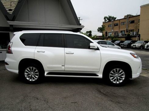 Used 2018 Lexus GX 460 Premium w/ Premium Package AWD/4WD image 11