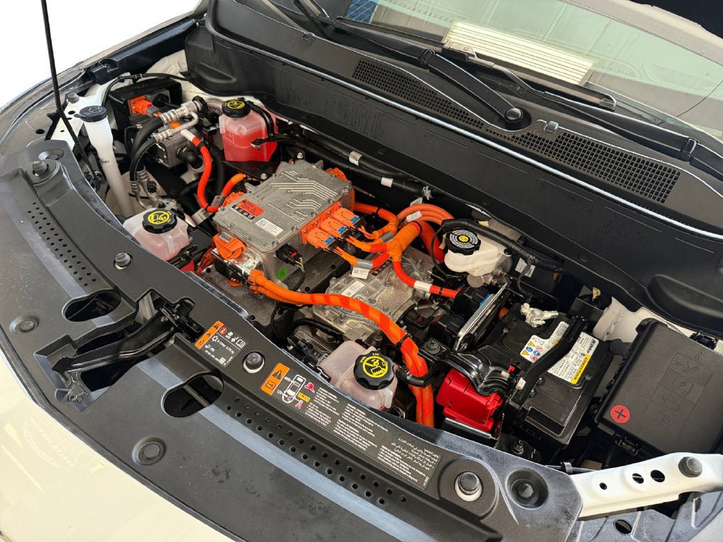 Used 2023 Chevrolet Bolt EUV Premier w/ Sun & Sound Package FWD image 31