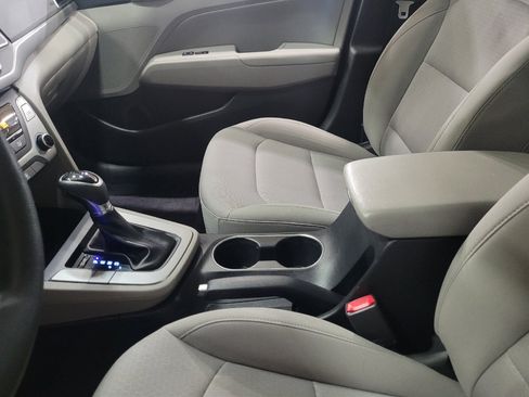 Used 2018 Hyundai Elantra SEL FWD image 26