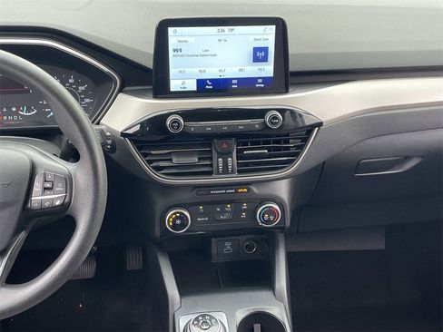 Used 2022 Ford Escape SE image 16