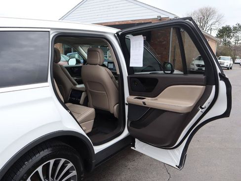 Used 2020 Lincoln Aviator Reserve w/ Elements Package Plus AWD/4WD image 13