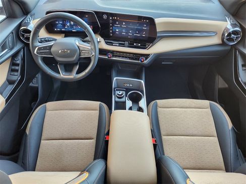 Used 2025 Chevrolet Equinox ACTIV w/ Safety and Technology Package image 21