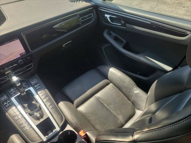 Used 2020 Porsche Macan w/ Premium Package Plus AWD/4WD image 10