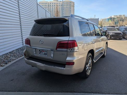 Used 2013 Lexus LX 570 4WD w/ Luxury Pkg w/Pre-crash image 3